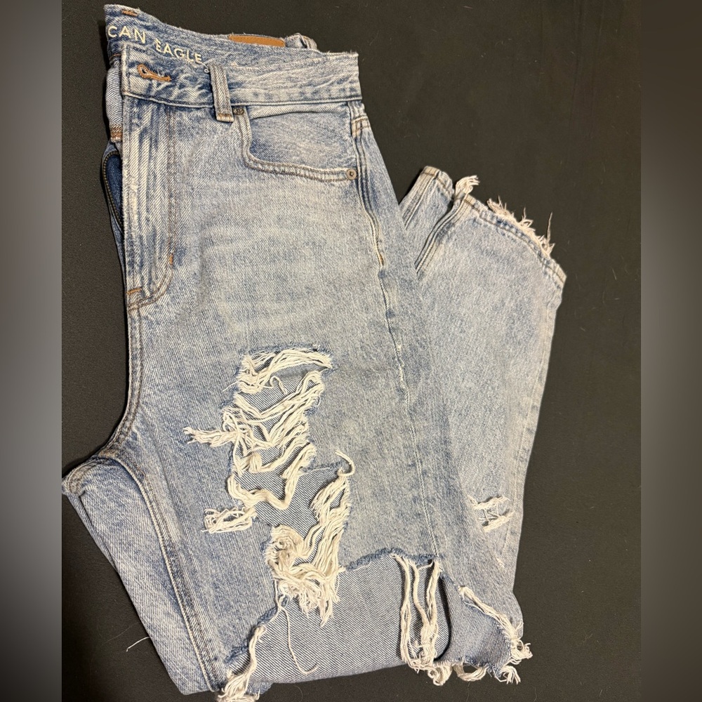 American Eagle Mom Jean